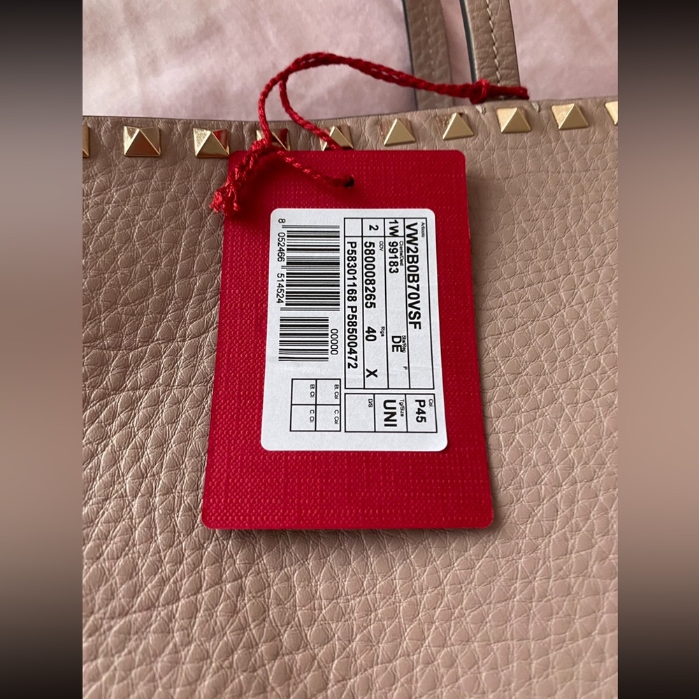 Valentino Garavani Rockstud Shopper. *Brand New* - Picture 10 of 16